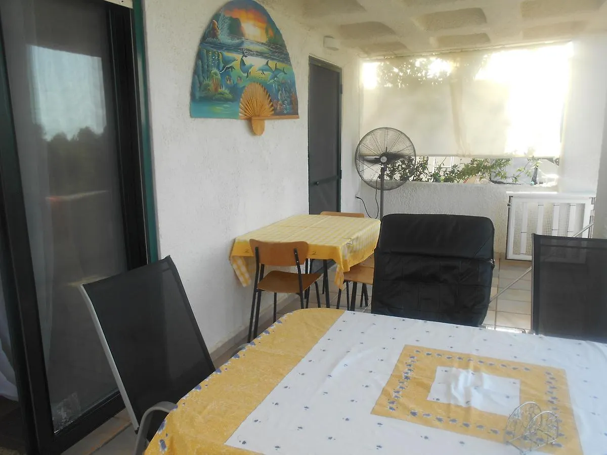 פפקוהורי Theodora Village